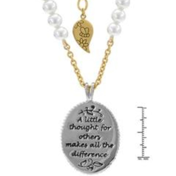 DISNEY COUTURE WINNIE POOH PEARL PENDANT NECKLACE**NEW! - Picture 3 of 4